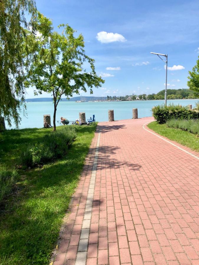 Nora Apartman Балатонкенезе Экстерьер фото